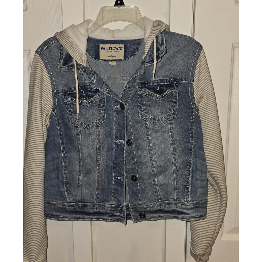 Wall Flower Womens Junior denim and sweater dreamer fit jacket  Size L